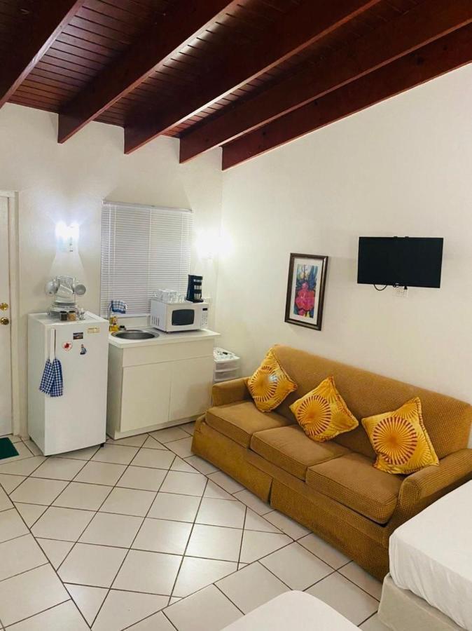 Courtesy Apartments Aruba Oranjestad Exterior photo